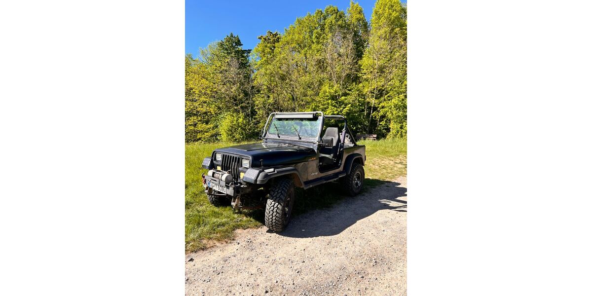 Jeep Wrangler 236.000 km 8.900 &euro; Offenburg 77656