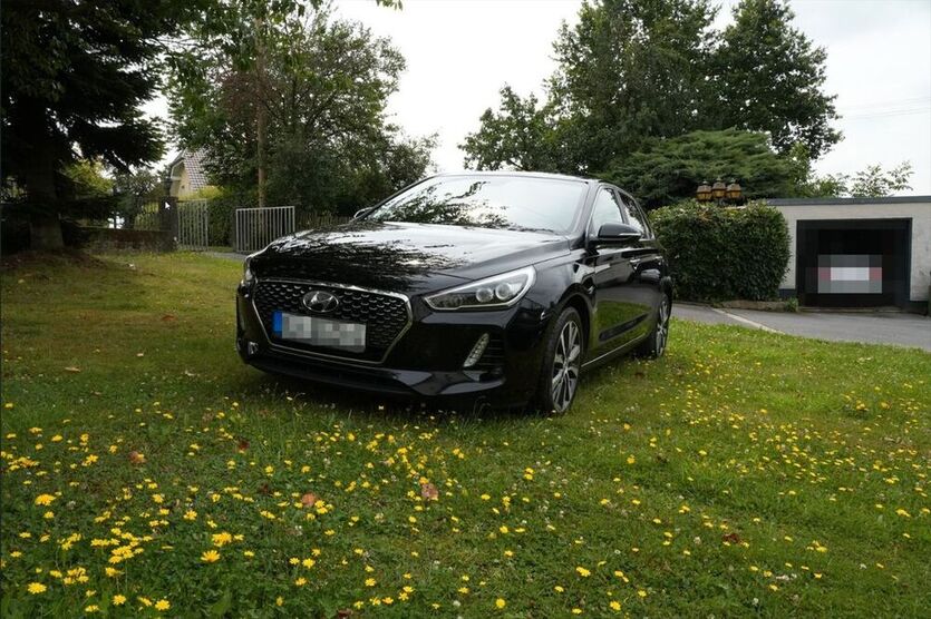 i30