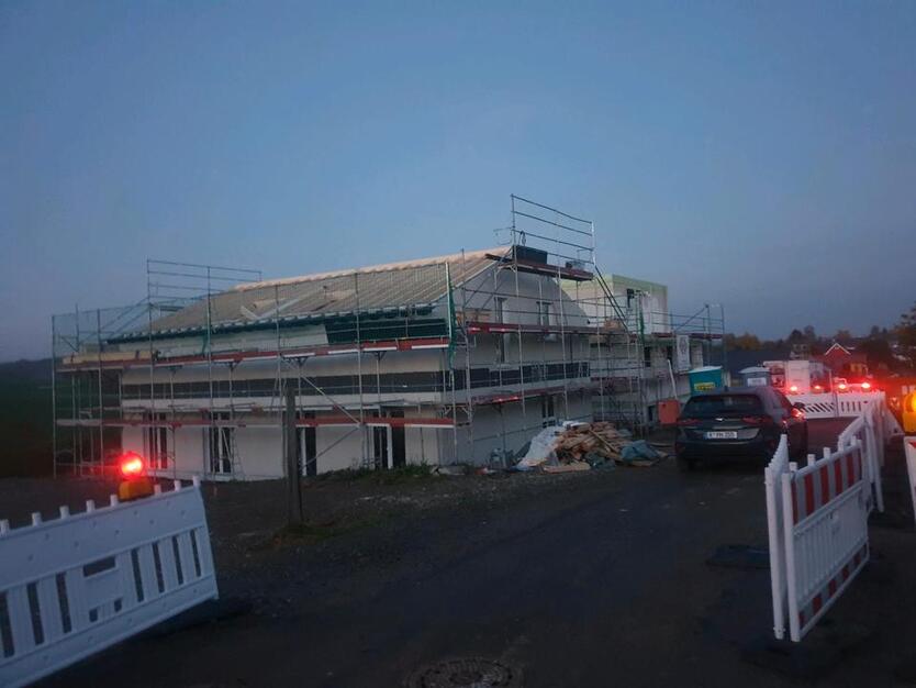 Doppelhaushälfte zur Vermieten für 2 Familien zimmer