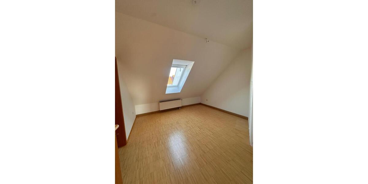 Reihenhaus Bad Neustadt an der Saale - 6 Zimmer, 153 m&sup2;, 1.300&euro; | Angebot:25103066
