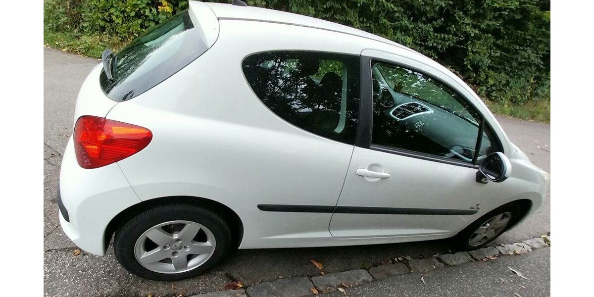 Peugeot 207 94.300 km 4.200 &euro; Kiel 24146