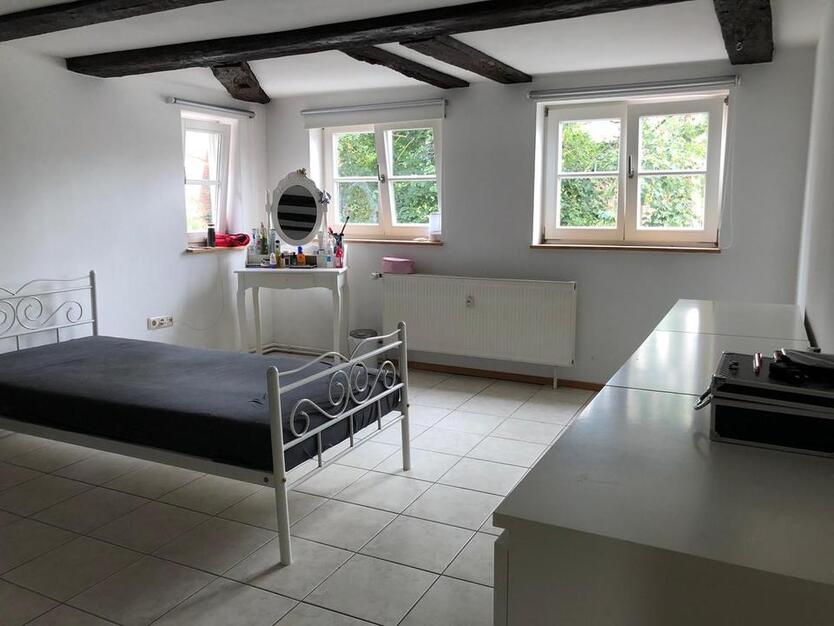 Charmante 100m² Wohnung im Fachwerkhaus in Brakel zimmer
