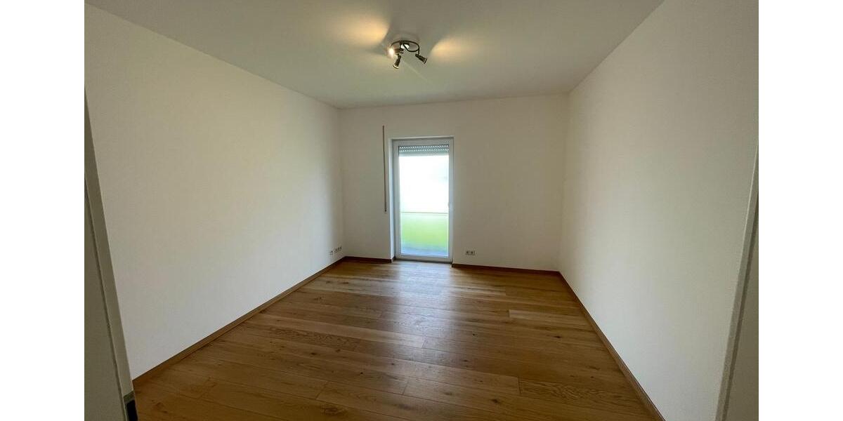 Bungalow Beratzhausen - 3.5 Zimmer, 96 m&sup2;, 1.400&euro; | Angebot:26312675