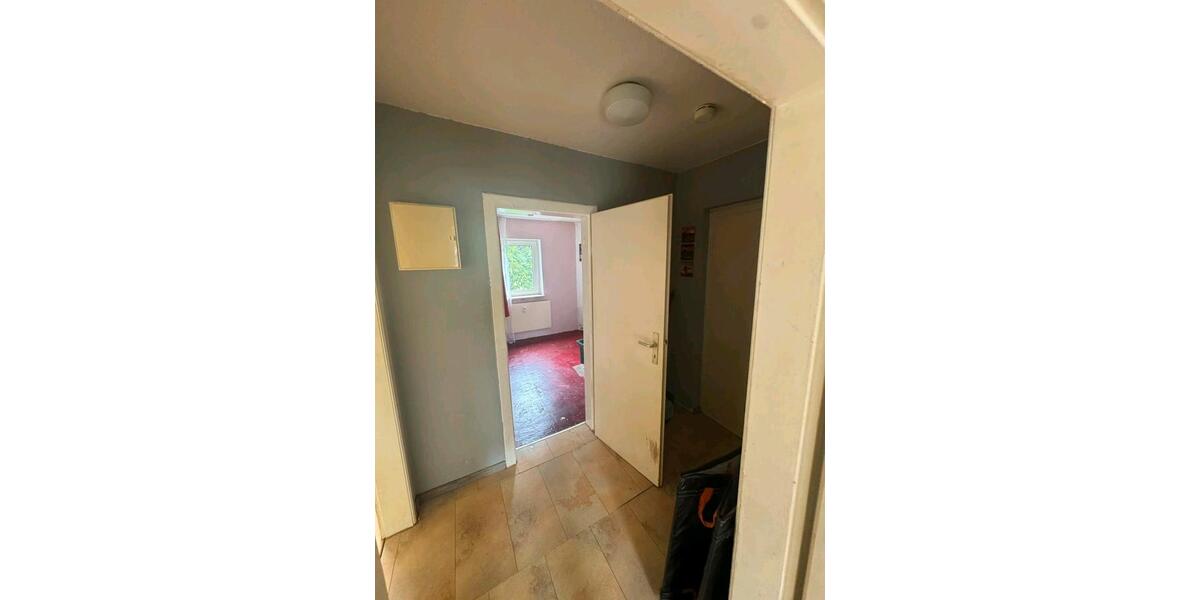 Etagenwohnung Bremerhaven Schiffdorferdamm - 2.5 Zimmer, 54 m&sup2;, 80.000&euro; | Angebot:27134361