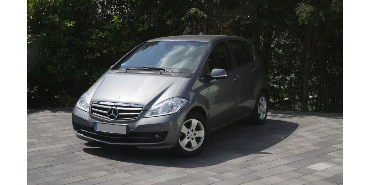 Mercedes-Benz A 180 131.700 km 10.300 &euro; Herford 32052