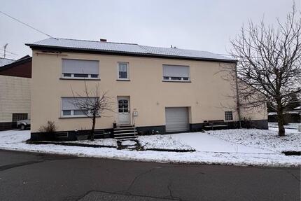 Haus Wadern - 5 Zimmer, 132 m&sup2;, 180.000&euro; | Angebot:25368493