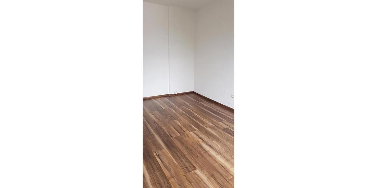 Etagenwohnung Saarbrücken West - 1 Zimmer, 75 m&sup2;, 130.000&euro; | Angebot:26062904
