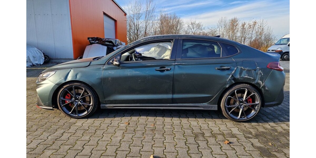 Hyundai i30 Fastback N Performance 28.530 km 7.900 &euro; Wilsdruff 01723