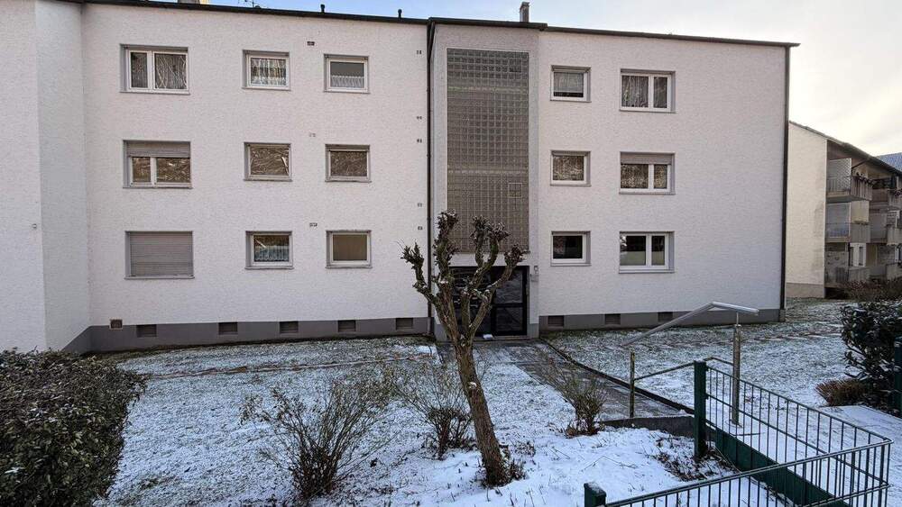 Etagenwohnung mit eigener Garage und Blick ins Grüne 2 zimmer