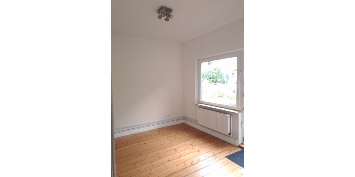 Schöne 2-Zi-EG-Altbauwhg, EBK, Bad, zentral, Garten, Nähe Wald 2 zimmer