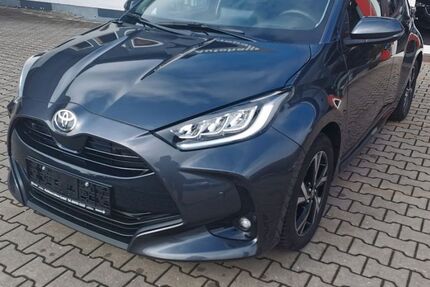 Toyota Yaris 6.807 km 22.490 &euro; Altfalter 92548