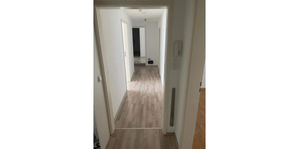 Erdgeschoßwohnung Essingen - 5.5 Zimmer, 117 m&sup2;, 325.000&euro; | Angebot:26820070