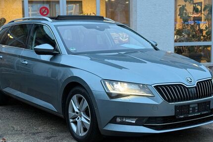 Skoda Superb 127.000 km 17.999 &euro; Wiesbaden 65203