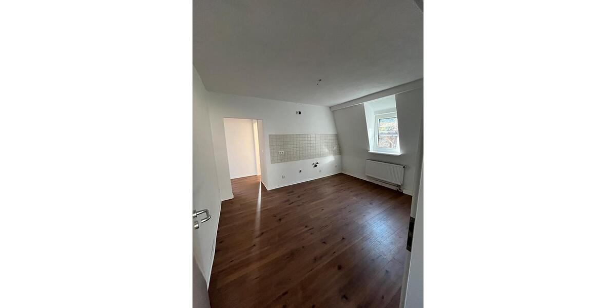 Einfamilienhaus Siegen Eiserfeld - 7 Zimmer, 135 m&sup2;, 260.000&euro; | Angebot:26904115
