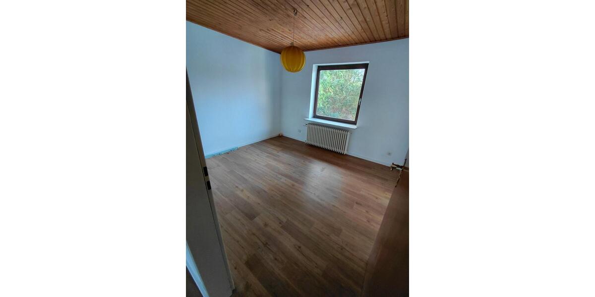 Einfamilienhaus Lunden - 4 Zimmer, 135 m&sup2;, 1.250&euro; | Angebot:25156967