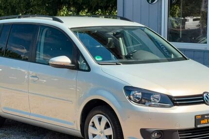 VW Touran 77.317 km 12.990 &euro; Berlin 13088