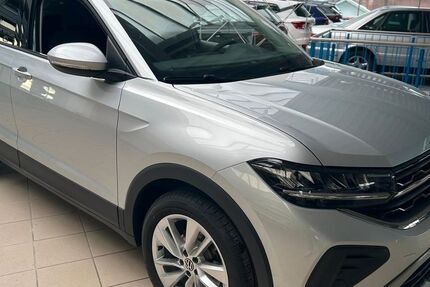 VW T-Cross 2.500 km 24.390 &euro; Batzhausen 92358
