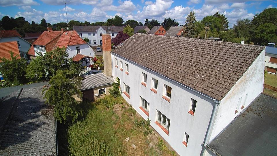 Einfamilienhaus Lübz - 8 Zimmer, 250 m&sup2;, 77.500&euro; | Angebot:26986407
