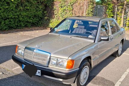 Mercedes-Benz 190 224.392 km 10.500 &euro; BERLIN 12163
