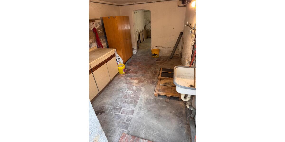 Mehrfamilienhaus, Wohnhaus Tangerhütte - 8 Zimmer, 220 m&sup2;, 151.000&euro; | Angebot:26974208