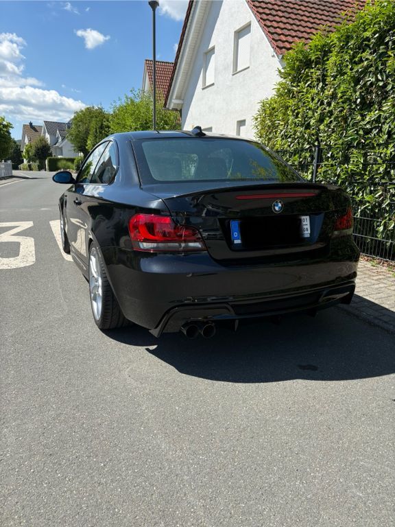 125