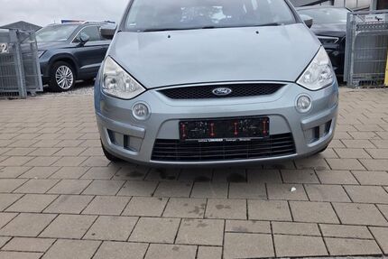 Ford S-Max 239.142 km 4.999 &euro; Fürth 90763