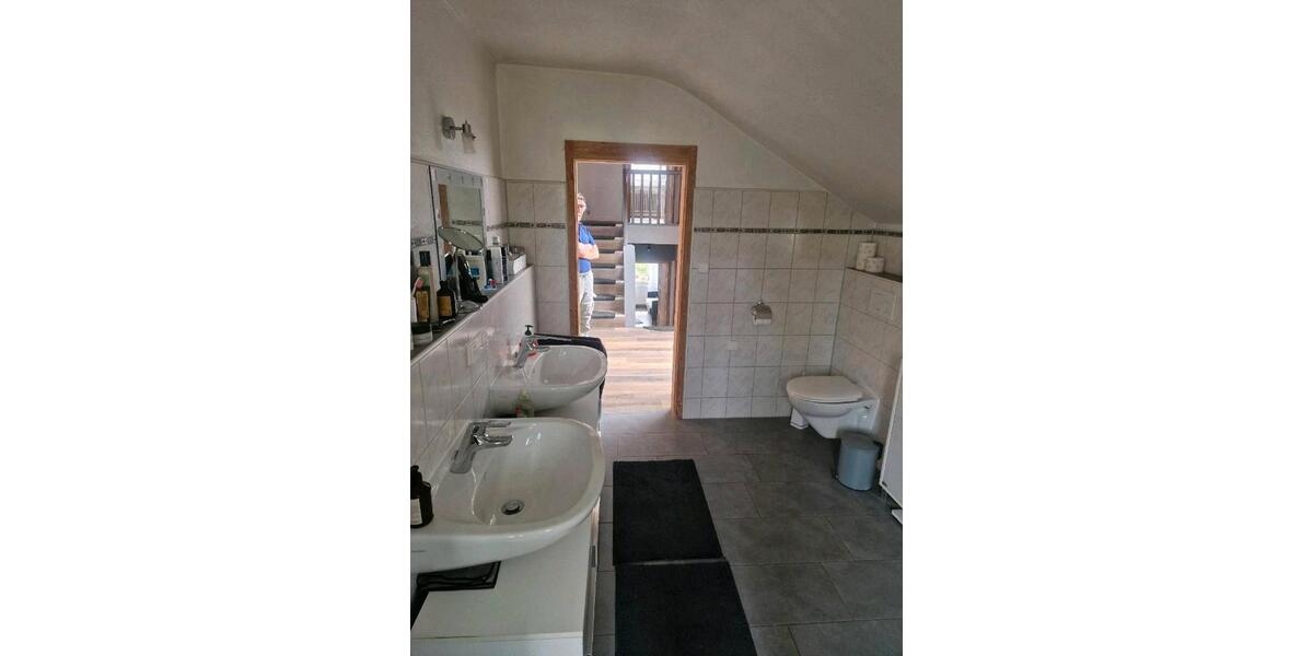 Doppelhaushälfte Gernsbach - 6 Zimmer, 165 m&sup2;, 1.500&euro; | Angebot:26470230