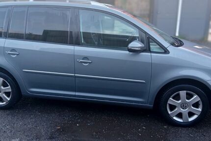 VW Touran 239.000 km 5.800 € Leipzig 04157