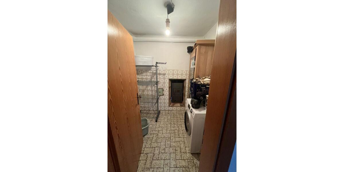 Einfamilienhaus Karlstadt - 5 Zimmer, 190 m&sup2;, 990&euro; | Angebot:26021987