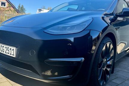 Tesla Model Y 35.000 km 37.990 &euro; Kisdorf 24629