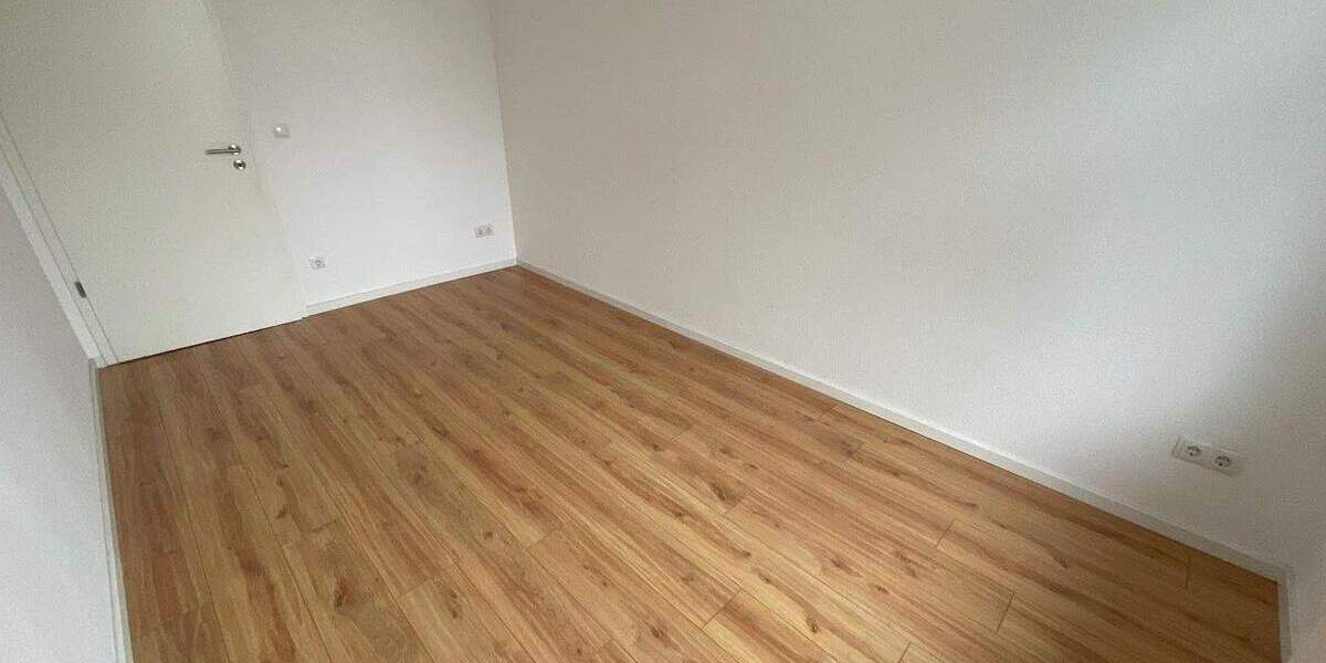 Moderner Grundriss mit geräumiger Wohnküche und Balkon 1 zimmer
