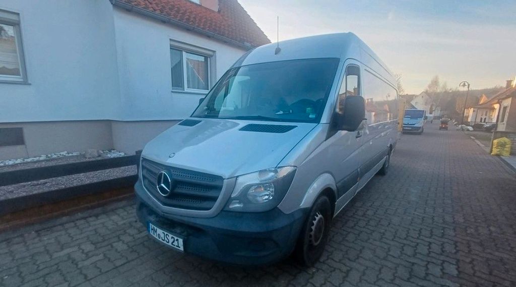 Mercedes-Benz Sprinter 278.000 km 8.900 &euro; Aerzen 31855