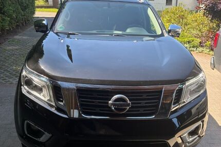 Nissan Navara 265.000 km 16.000 &euro; Schönberg 22929