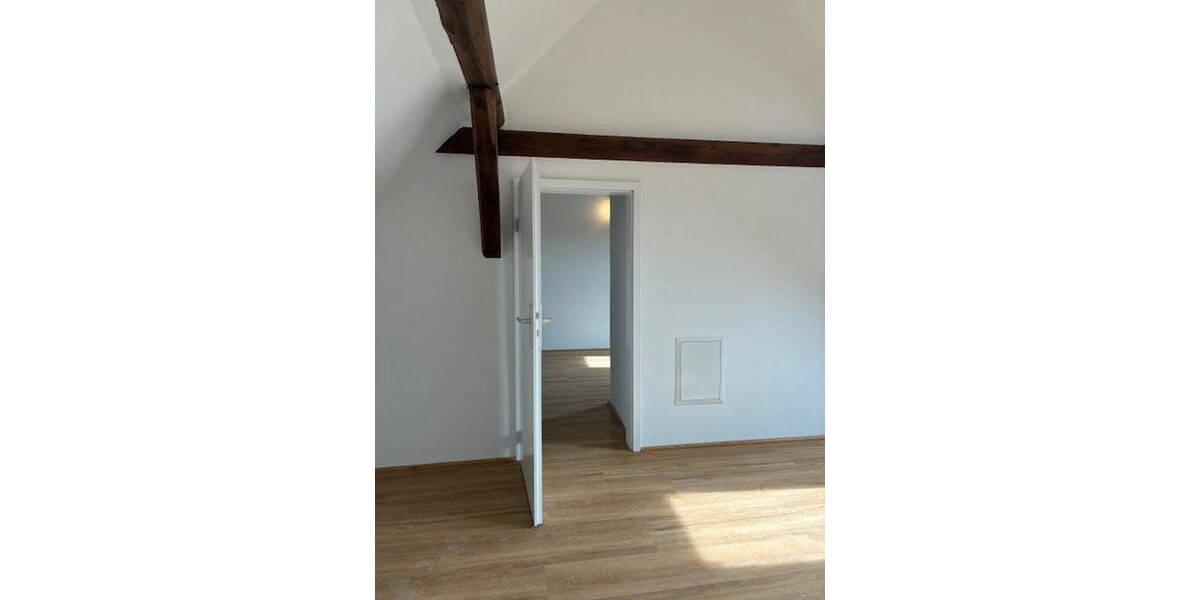 Etagenwohnung Seesen Kirchberg - 3 Zimmer, 129 m&sup2;, 895&euro; | Angebot:26344022