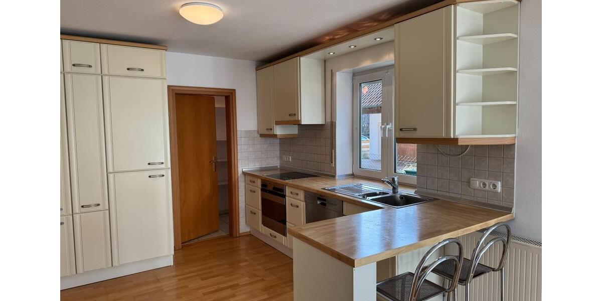 Einfamilienhaus Straubing - 5 Zimmer, 160 m&sup2;, 1.450&euro; | Angebot:25431384