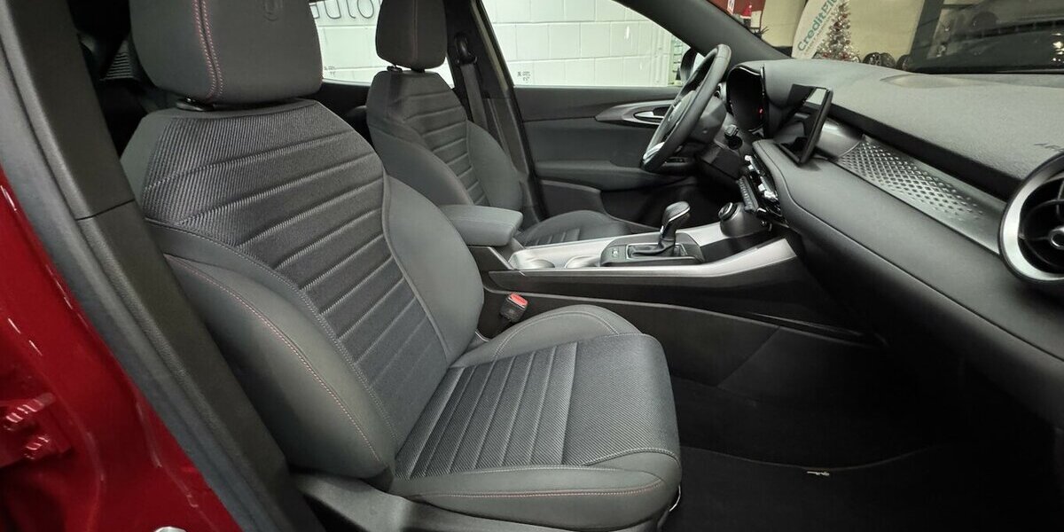 Alfa Romeo Tonale 1.6 VGT-D Sprint ACC LED Car Play 13.900 km 23.900 &euro; Lich 35423