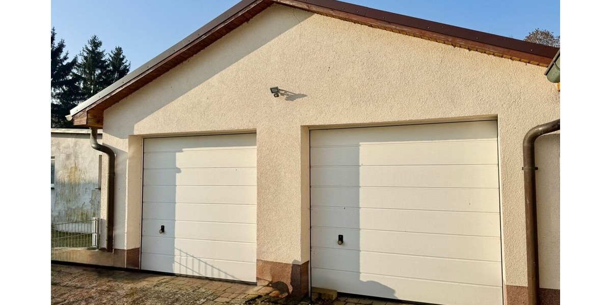 HORN IMMOBILIEN ++ Haus mit Doppelgarage und Nebengebäude in Wodarg bei Altentreptow, ruhige Lage - Einfamilienhaus Werder OT Wodarg Wodarg | Angebot:26875433