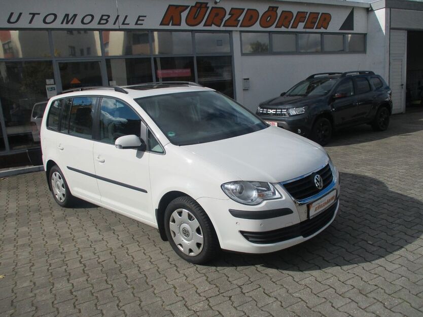 VW Touran 143.000 km 4.900 € Oberasbach 90522
