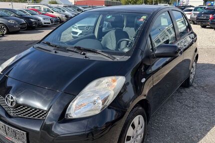 Toyota Yaris 191.000 km 2.400 &euro; Rosenheim 83026