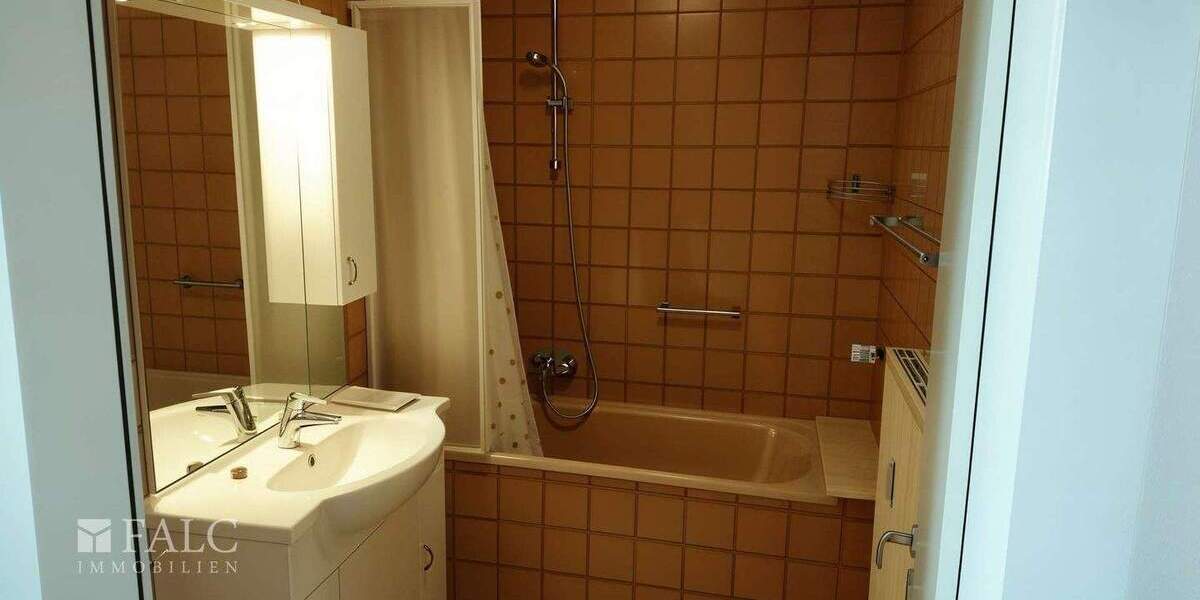 Mehrfamilienhaus, Wohnhaus Bonn Friesdorf - 5 Zimmer, 129 m&sup2;, 699.000&euro; | Angebot:24388924