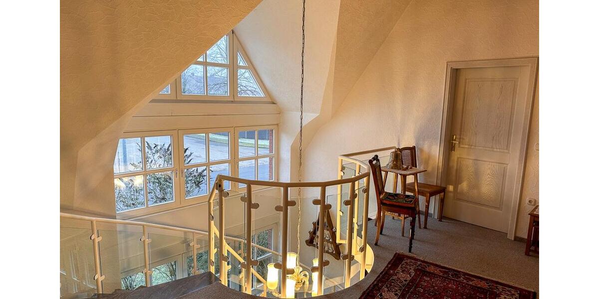 Villa Tülau - 11 Zimmer, 434 m&sup2;, 2.000&euro; | Angebot:22250385