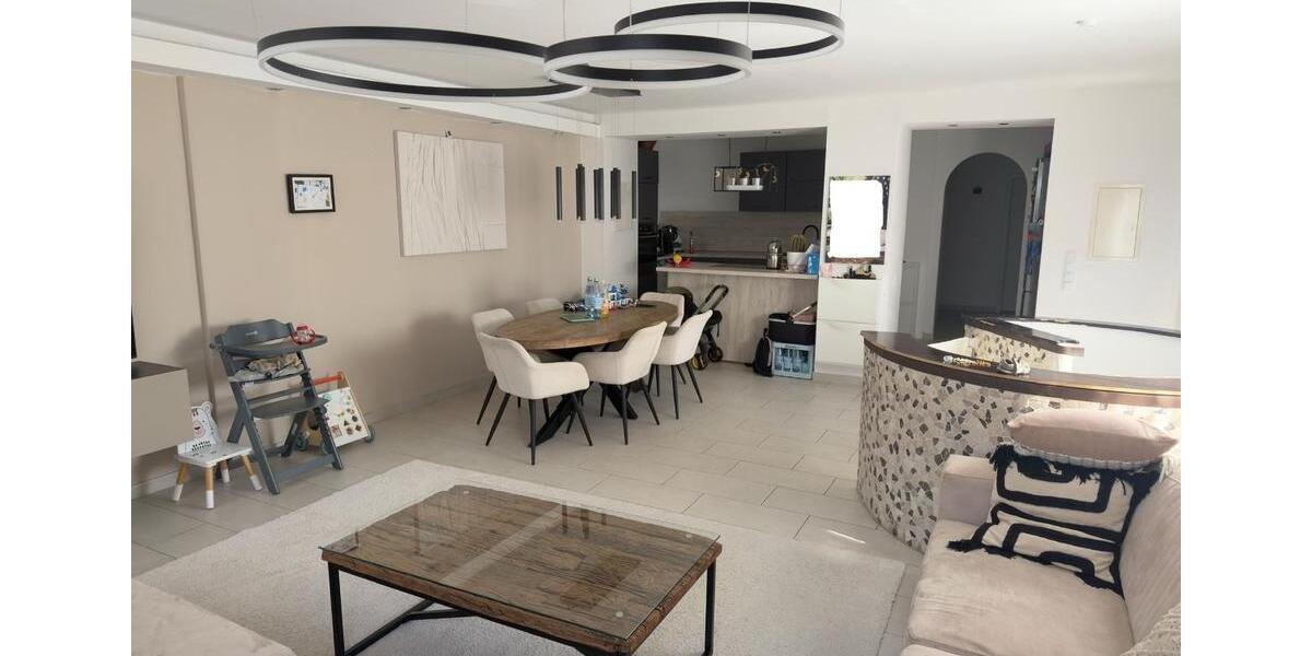 Erdgeschoßwohnung Duisburg Walsum - 4 Zimmer, 126 m&sup2;, 269.000&euro; | Angebot:26086102