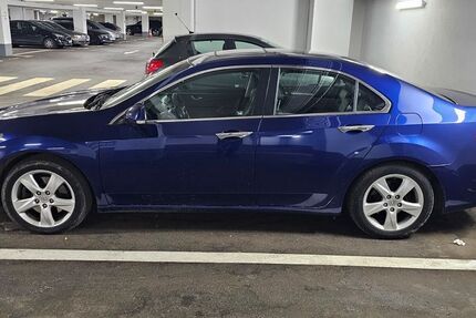 Honda Accord 180.800 km 8.499 &euro; Frankfurt 65936