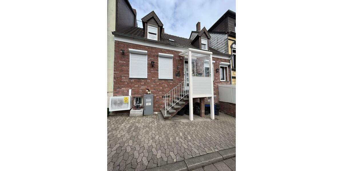 Reihenmittelhaus Saarbrücken Dudweiler - 5 Zimmer, 124 m&sup2;, 319.000&euro; | Angebot:25153035