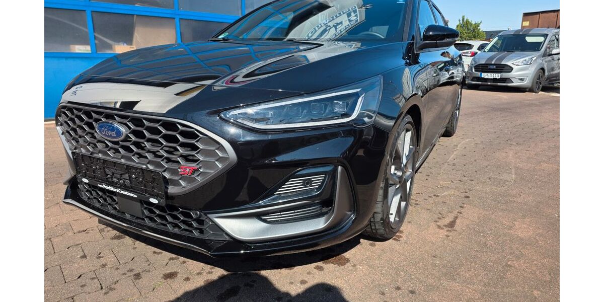 Ford Focus 11.500 km 30.900 &euro; Frechen 50226