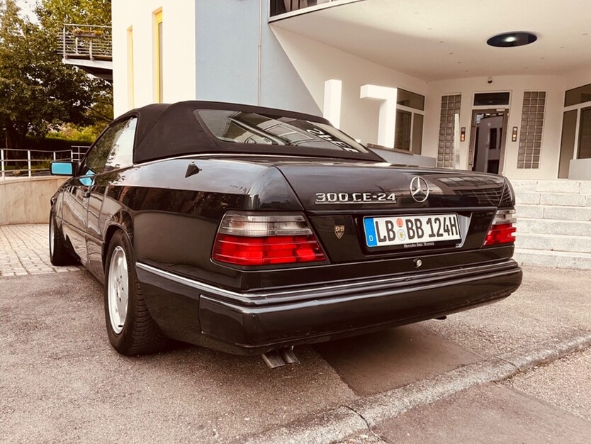 Mercedes-Benz CE 300 204.000 km 19.900 € Korntal-Münchingen 70825