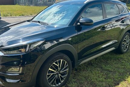 Hyundai TUCSON 159.000 km 16.000 &euro; Rheine 48432