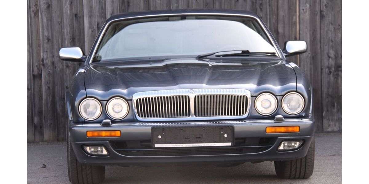 Jaguar Daimler 114.200 km 44.999 &euro; Heppenheim 64646