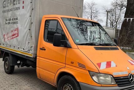 Mercedes-Benz Sprinter 270.000 km 2.999 &euro; Muenchen 81825