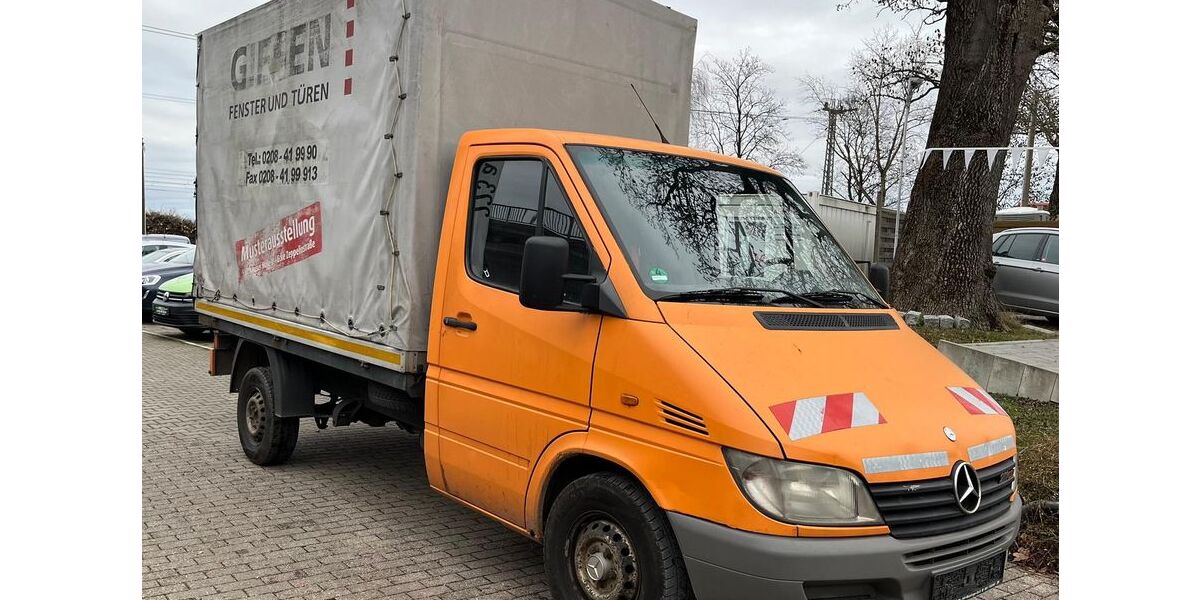 Mercedes-Benz Sprinter 270.000 km 2.999 &euro; Muenchen 81825